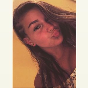 Meet your Posher, Colleen